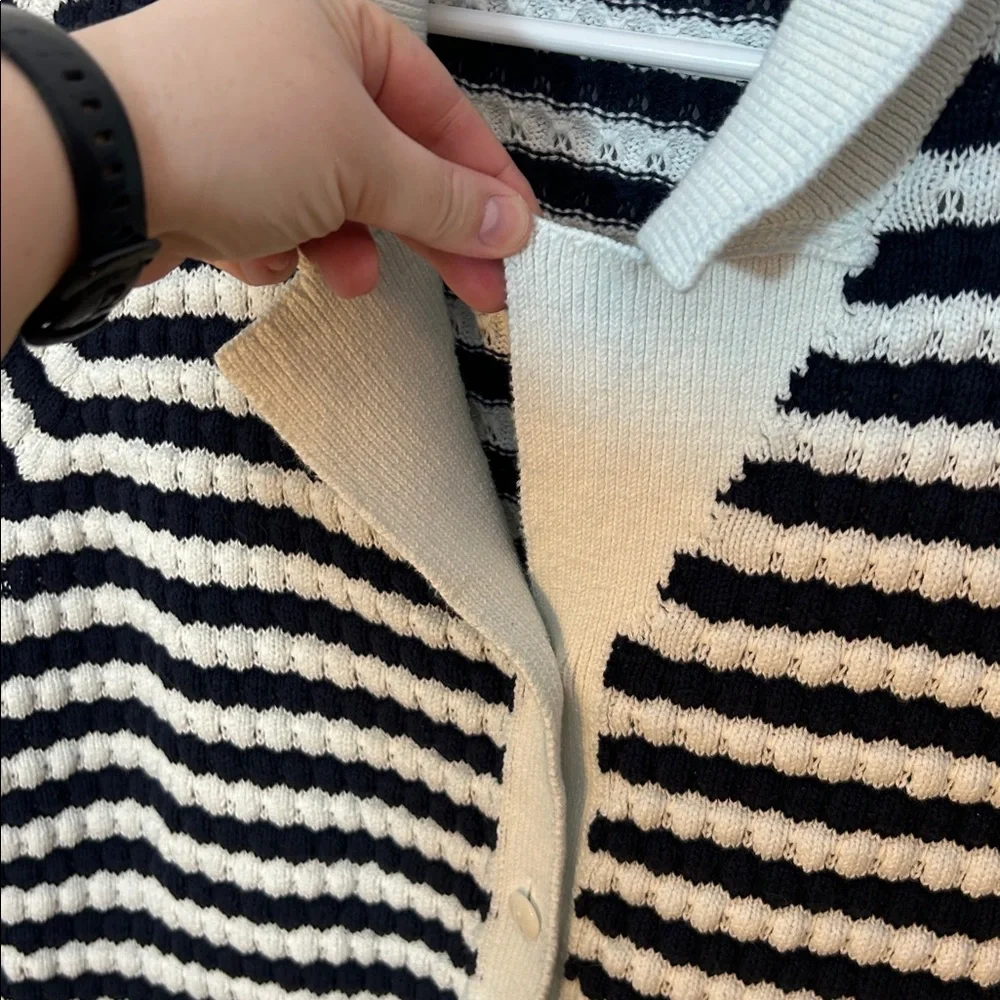 Old Navy Button-Down Crochet Sweater Navy Stripes size XXL - Picture 6 of 9